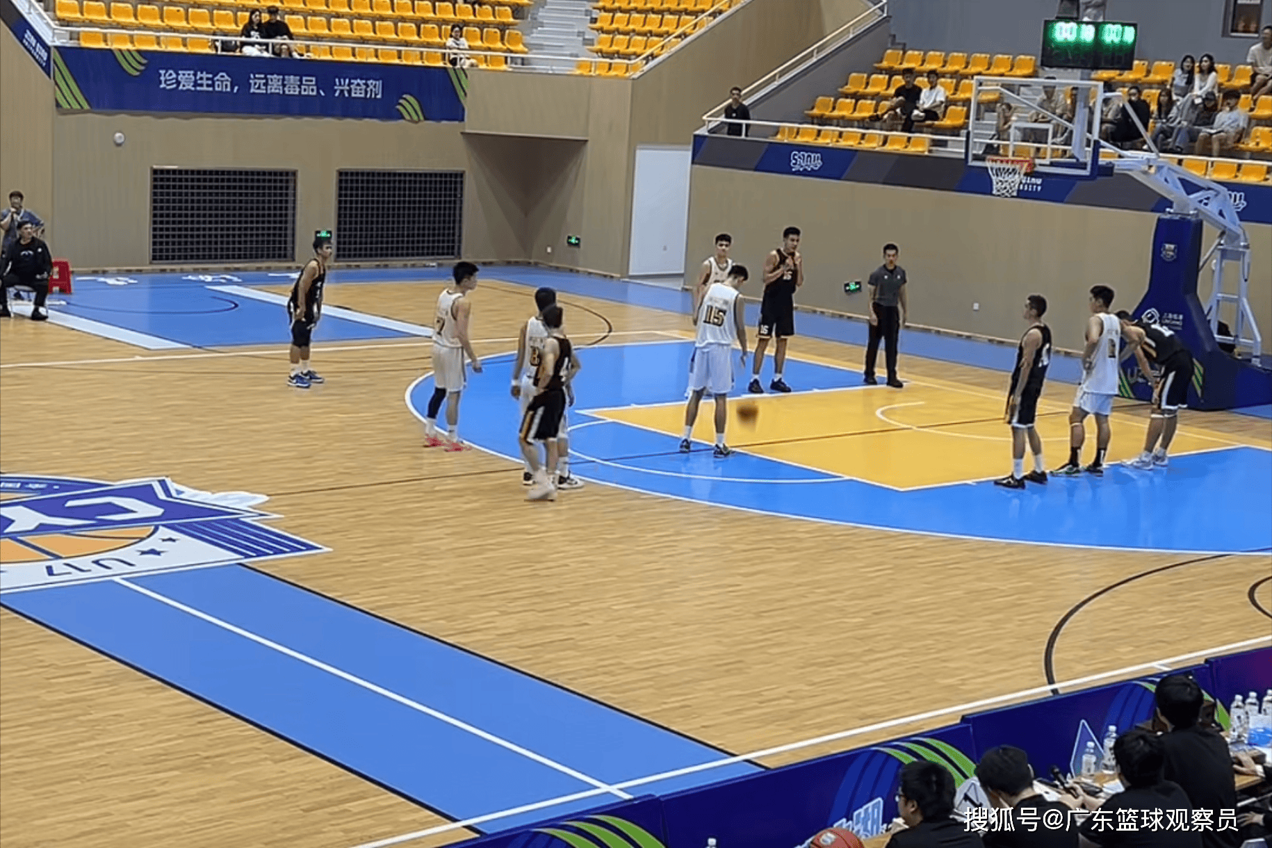 爱游戏体育-清晨体能课后，广东宏远篮板制胜备战德国杯，话题不断，训练强度明显提升-爱游戏体育