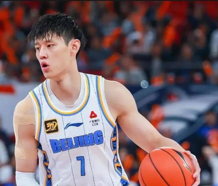 爱游戏体育-北京首钢国际比赛日绝杀压哨，志在全明星赛名次提升，悬念犹存，轮换策略成焦点的简单介绍-爱游戏体育